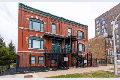 4326 S Calumet Avenue, Chicago, IL 60653 - Photo 1