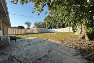 7838 W 73rd Pl, Bridgeview, IL 60455 - Photo 21