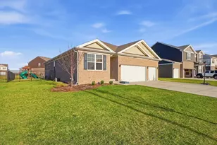 26213 S Castle Blvd, Manhattan, IL 60442 - Photo 3