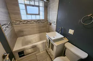 143 E 119th St, Chicago, IL 60628 - Photo 9