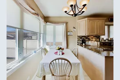 8547 W Saint Joseph Avenue, Chicago, IL 60656 - Photo 9