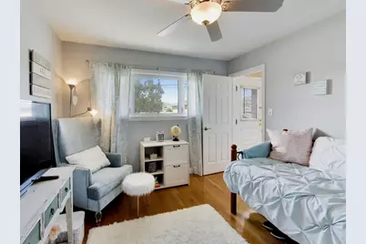 8547 W Saint Joseph Avenue, Chicago, IL 60656 - Photo 17