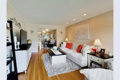 8547 W Saint Joseph Avenue, Chicago, IL 60656 - Photo 3