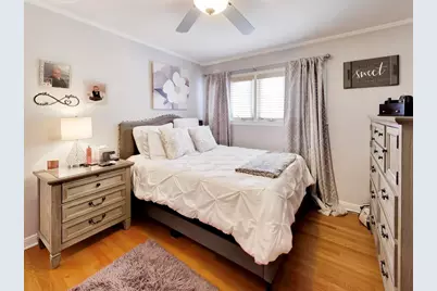 8547 W Saint Joseph Avenue, Chicago, IL 60656 - Photo 11