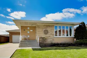 8547 W St Joseph Ave, Chicago, IL 60656 - Photo 1