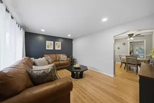 8210 Linder Ave, Burbank, IL 60459 - Photo 5