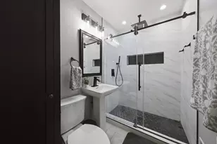 8210 Linder Ave, Burbank, IL 60459 - Photo 13