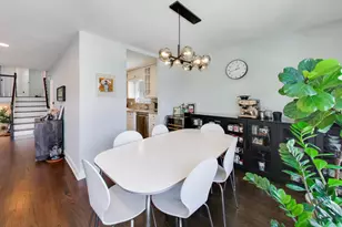 9401 Lavergne Ave, Skokie, IL 60077 - Photo 5