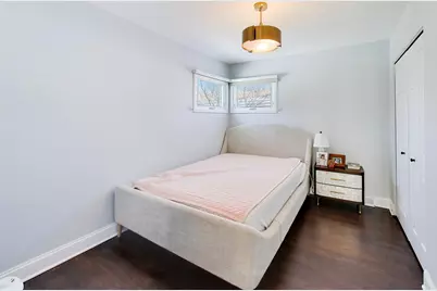 9401 Lavergne Avenue, Skokie, IL 60077 - Photo 11