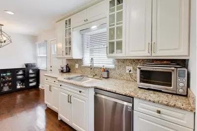 9401 Lavergne Avenue, Skokie, IL 60077 - Photo 7