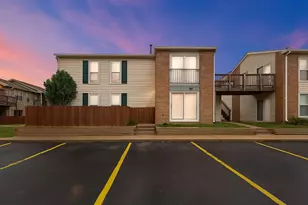 1975 Kenilworth Cir, Hoffman Estates, IL 60169 - Photo 1