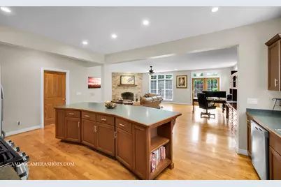 740 Manor Hill Place, Sugar Grove, IL 60554 - Photo 13