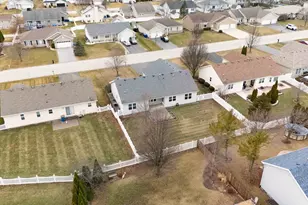 855 Yorkshire Ter, Crete, IL 60417 - Photo 5