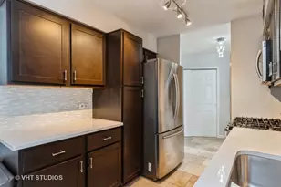 20 N Tower Rd, Oak Brook, IL 60523 - Photo 7