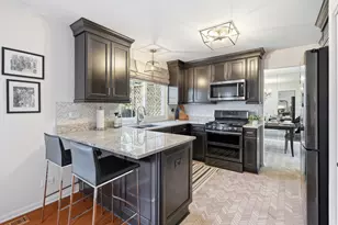 1268 Spaulding Rd, Bartlett, IL 60103 - Photo 9