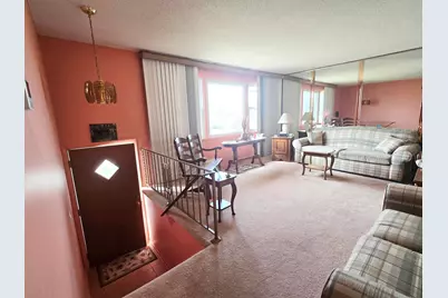 8811 W 92nd Street, Hickory Hills, IL 60457 - Photo 5