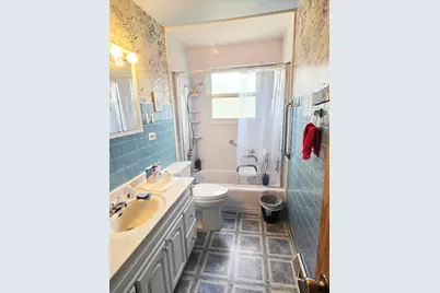 8811 W 92nd Street, Hickory Hills, IL 60457 - Photo 11