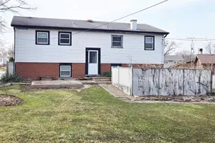 8811 W 92nd St, Hickory Hills, IL 60457 - Photo 23