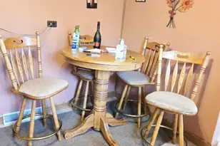 8811 W 92nd St, Hickory Hills, IL 60457 - Photo 7