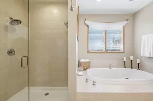 9480 Nicklaus Ln, Crystal Lake, IL 60014 - Photo 19