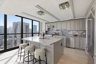 10 E Ontario St, Chicago, IL 60611 - Photo 3