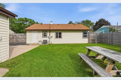 115 Madonna Avenue, Joliet, IL 60436 - Photo 3