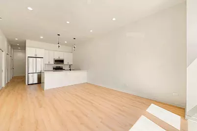 538 N Lawndale Avenue, Chicago, IL 60624 - Photo 9