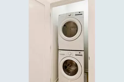 538 N Lawndale Avenue, Chicago, IL 60624 - Photo 15