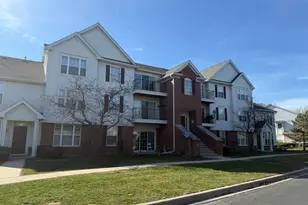 680 Mill Cir, Wheeling, IL 60090 - Photo 1