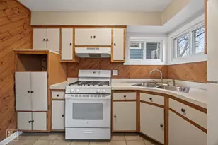 33704 N Oakland Dr, Gages Lake, IL 60030 - Photo 5