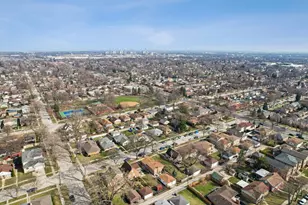 7641 Kilbourn Ave, Skokie, IL 60076 - Photo 41