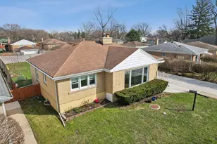 7641 Kilbourn Ave, Skokie, IL 60076 - Photo 35