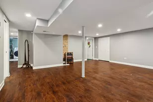 7641 Kilbourn Ave, Skokie, IL 60076 - Photo 21