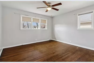 7641 Kilbourn Avenue, Skokie, IL 60076 - Photo 13