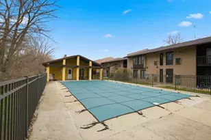 1050 Holbrook Rd, Homewood, IL 60430 - Photo 21