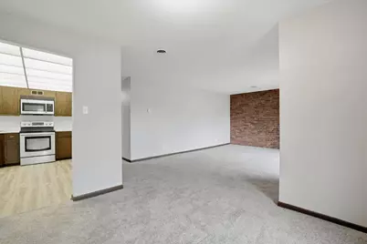 1050 Holbrook Road #Q, Homewood, IL 60430 - Photo 5