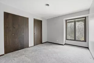 1050 Holbrook Rd, Homewood, IL 60430 - Photo 17