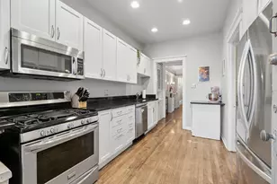 1369 E 52nd St, Chicago, IL 60615 - Photo 13