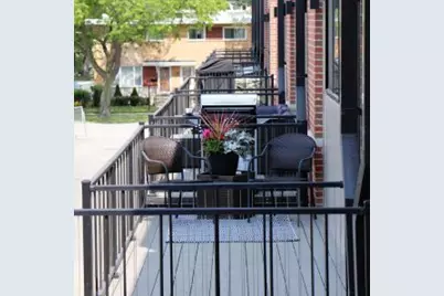 308 E Lincoln Street #308, Mount Prospect, IL 60056 - Photo 5