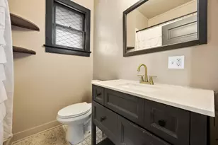 1150 Cedar Ave, Elgin, IL 60120 - Photo 13