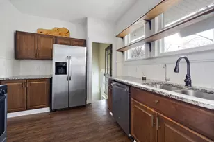 1150 Cedar Ave, Elgin, IL 60120 - Photo 11