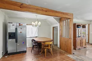 136 E Ohio St, Sibley, IL 61773 - Photo 11