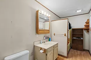 136 E Ohio St, Sibley, IL 61773 - Photo 17