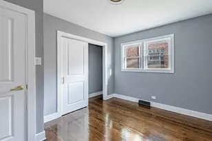 3053 W 77th St, Chicago, IL 60652 - Photo 5