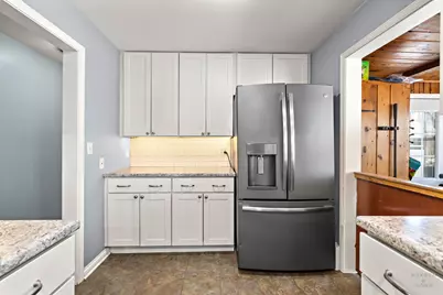 2540 E Bonnie Brook Lane, Waukegan, IL 60087 - Photo 7