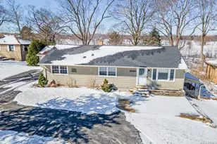 2540 E Bonnie Brook Ln, Waukegan, IL 60087 - Photo 1