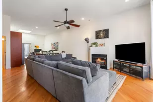 1711 N Hoyne Ave, Chicago, IL 60647 - Photo 3