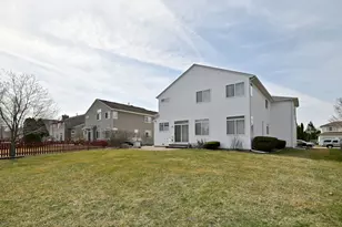 230 Stickley Ln, Lake in the Hills, IL 60156 - Photo 45