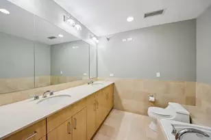 55 E Erie St, Chicago, IL 60611 - Photo 23