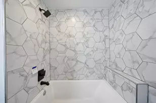 1414 W 73rd Pl, Chicago, IL 60636 - Photo 7